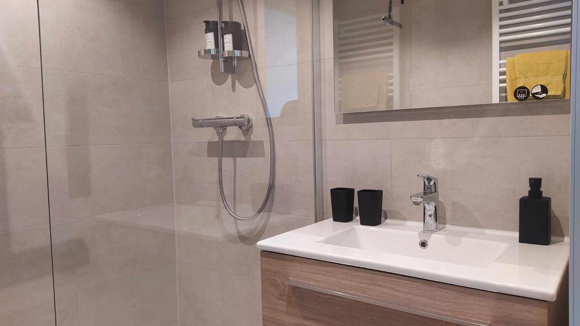B&B Plattestien Halle  Luaran gambar